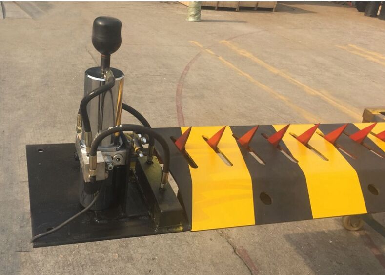 四川破胎器電動(dòng)破胎器安全破胎器阻車(chē)破胎器